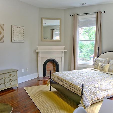 2 Bedroom Newly Renovated Townhome In Historic Savannah Kültér fotó