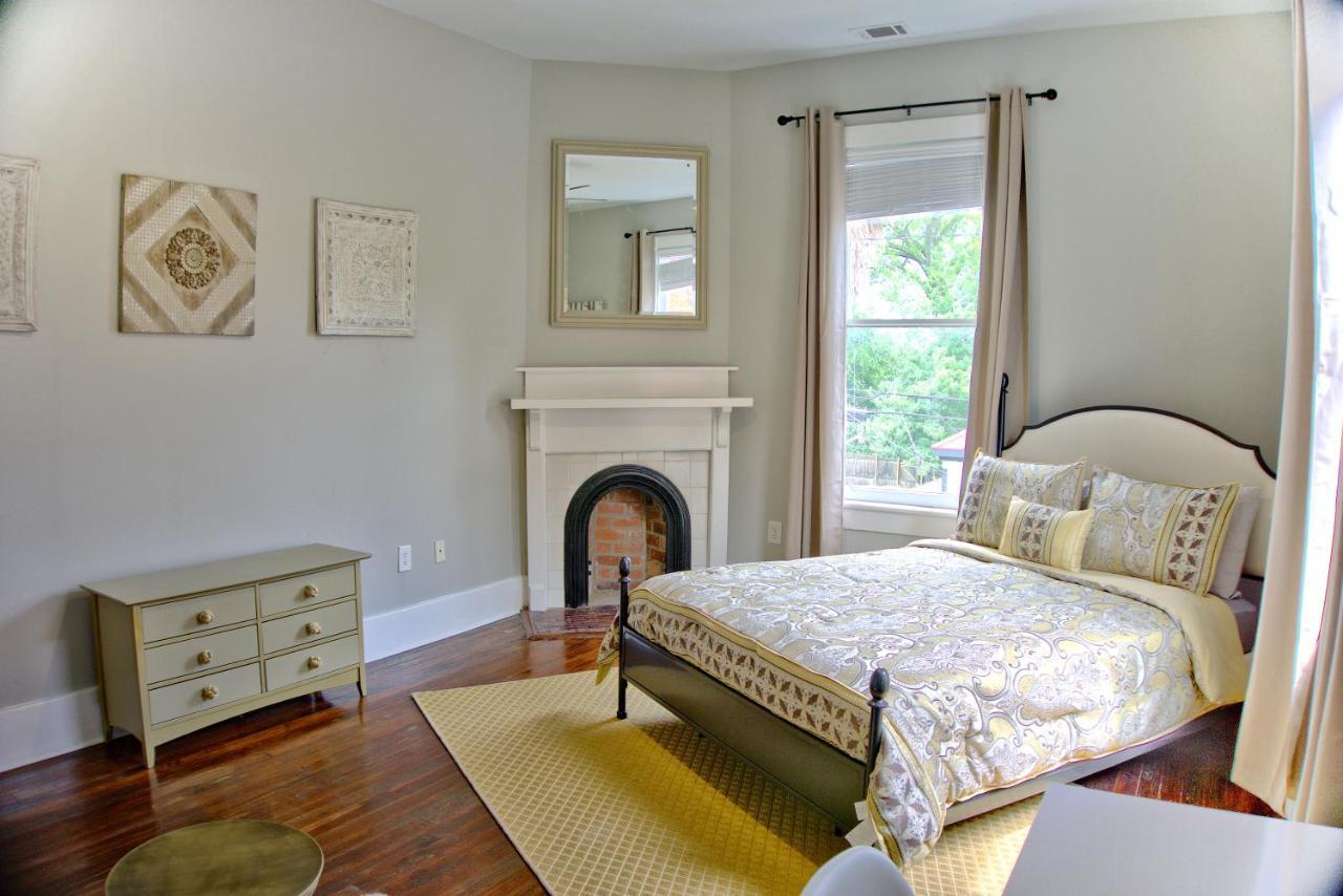 2 Bedroom Newly Renovated Townhome In Historic Savannah Kültér fotó