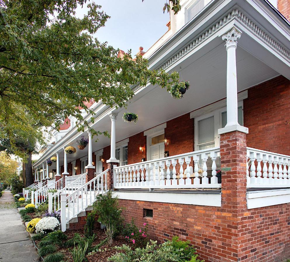 2 Bedroom Newly Renovated Townhome In Historic Savannah Kültér fotó